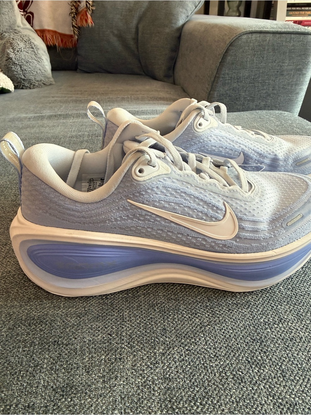 Nike Women’s  Zoom Vomero Plus Running Shoes - Picture 3 of 6
